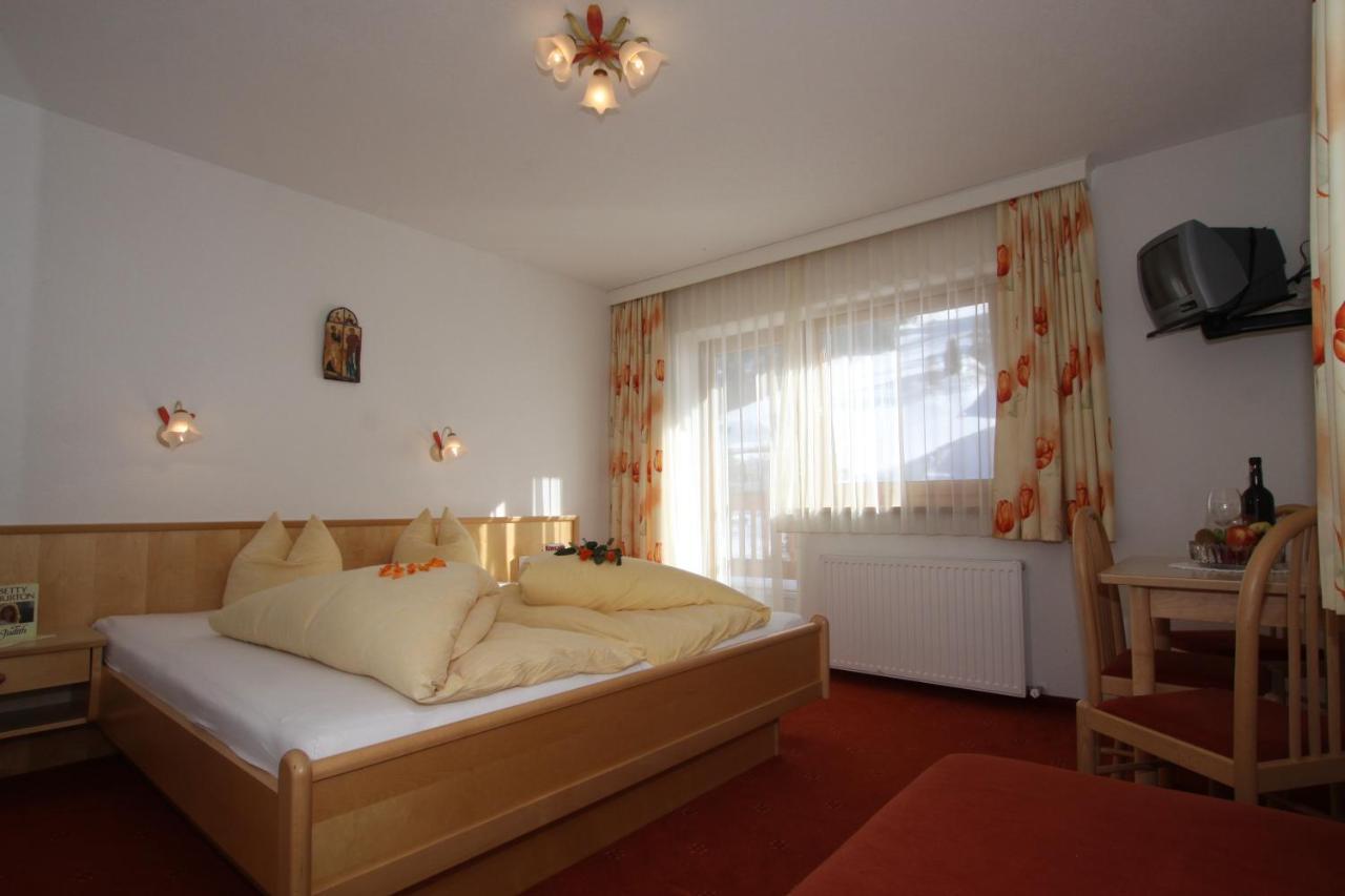 Lechlihof Hotel Ischgl Ruang foto