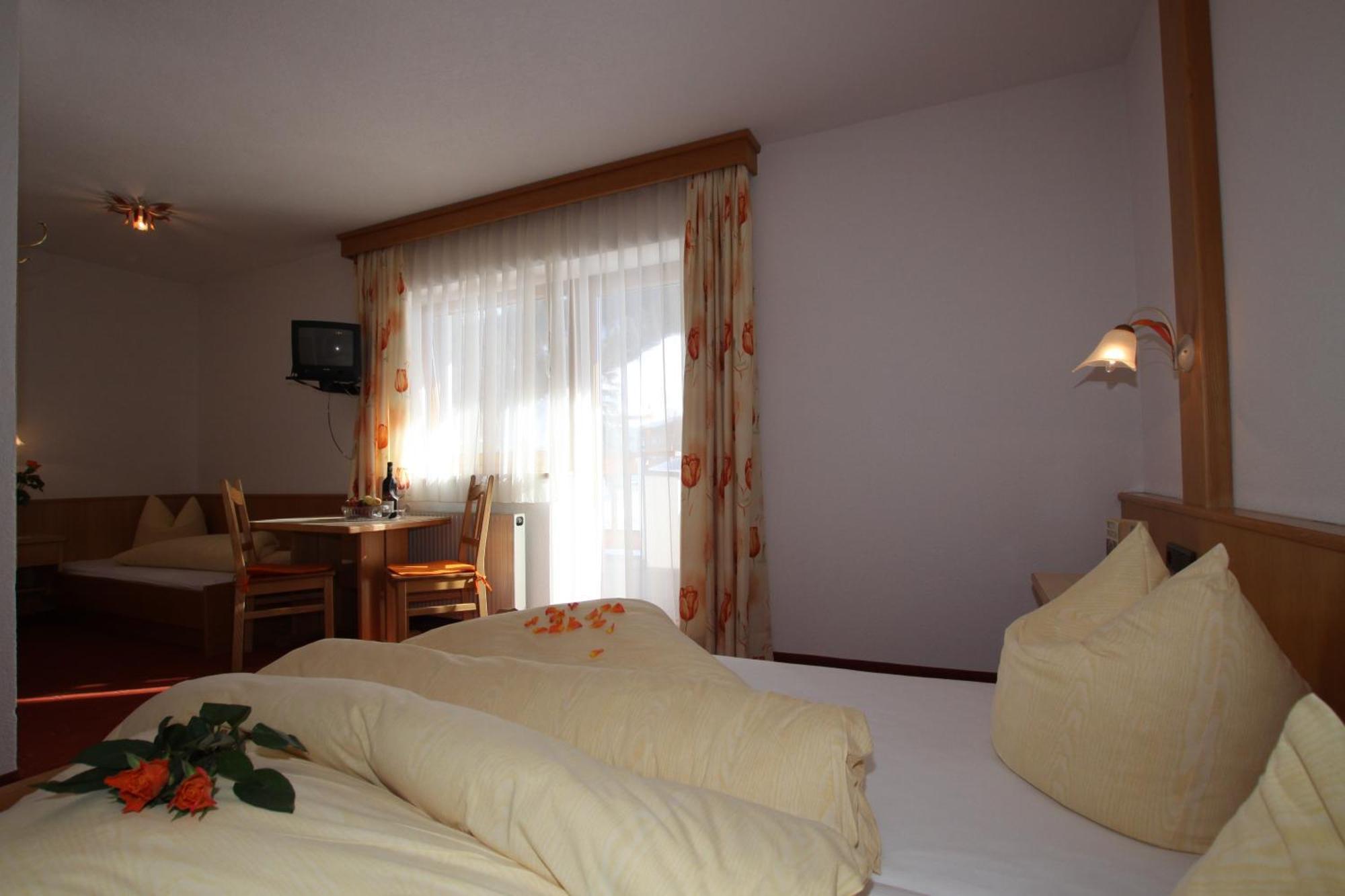 Lechlihof Hotel Ischgl Bagian luar foto